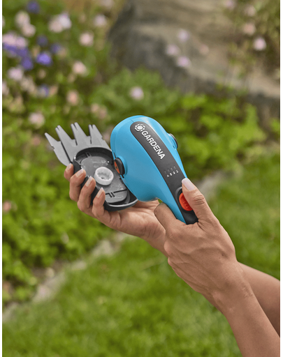 GARDENA Akkus olló fűszegélyek nyírásához és cserjék vágásához ClassicCut Li
